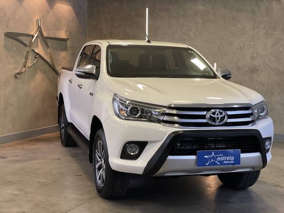 TOYOTA HILUX 2.8 SRX 4X4 CD 16V DIESEL 4P AUTOMÁTICO